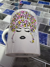 Load image into Gallery viewer, Rhinestone Beehive
